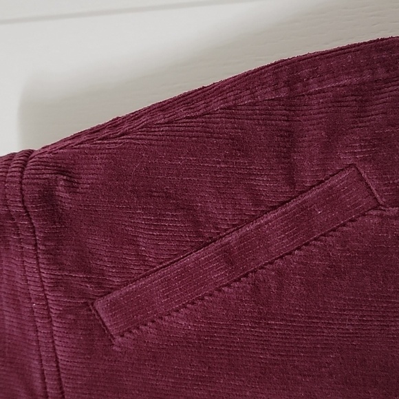 Loft Size 2 Burgundy / Wine Colored Corduroy Mini Skirt Excellent Used Condition - Picture 2 of 11